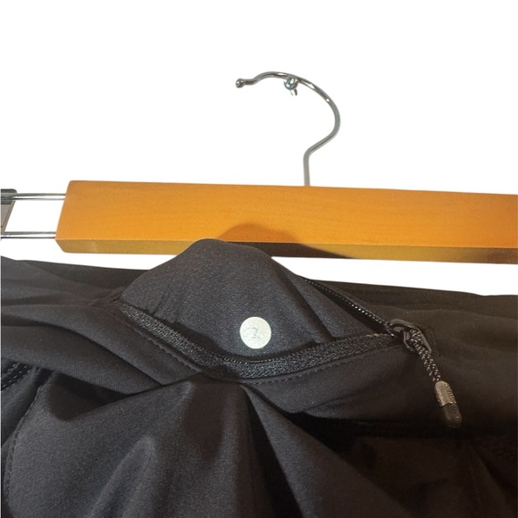 Lululemon Pace Setter Skirt - Size 2 - Picture 6 of 8